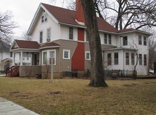 232 6th Ave, Baraboo, WI 53913