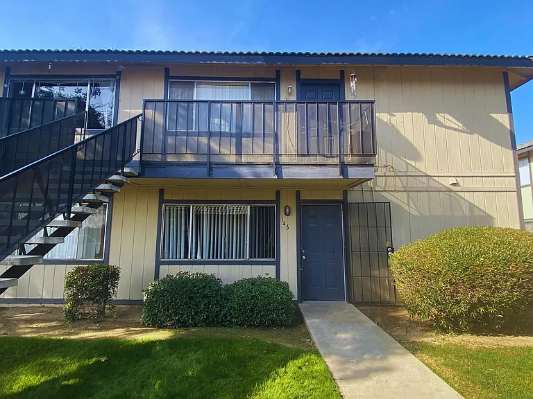Princeton Place Apartments — Photo 10
