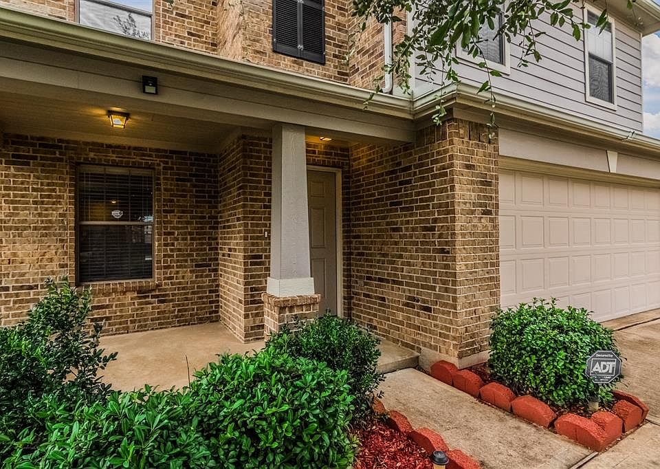 1st image of 2723 Roaring Oaks Ln