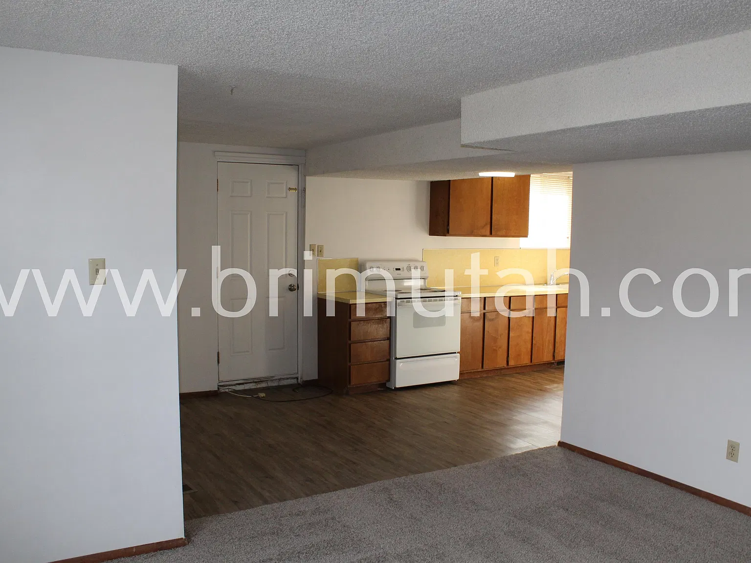 3558 S. 2000 E. - 2 — Photo 4