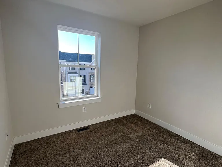 805 Pecan Rd — Photo 11