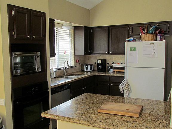 3rd image of 15502 Meadow Village Dr