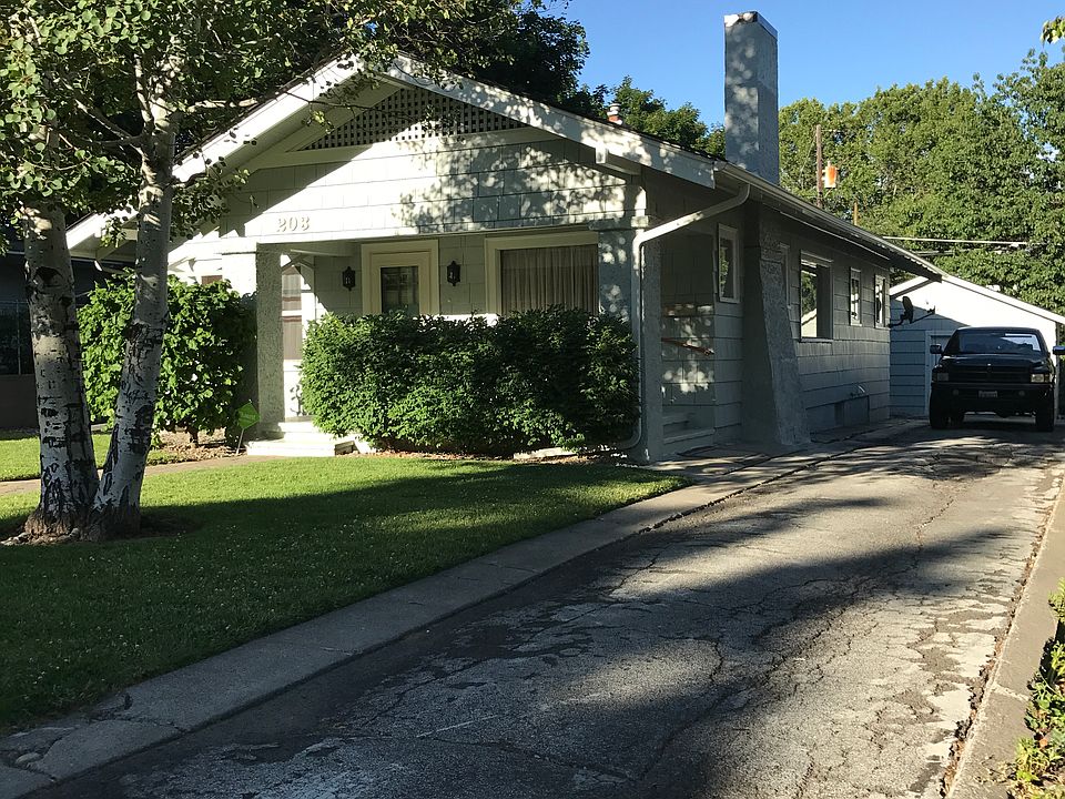 1st image of 203 S 17th Ave
