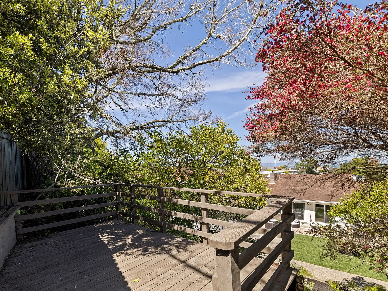 1857 Hunt Dr — Photo 4