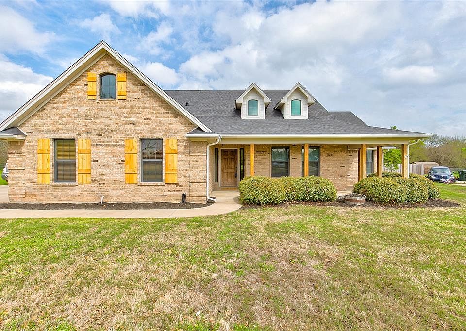1st image of 125 Sun Valley Ln