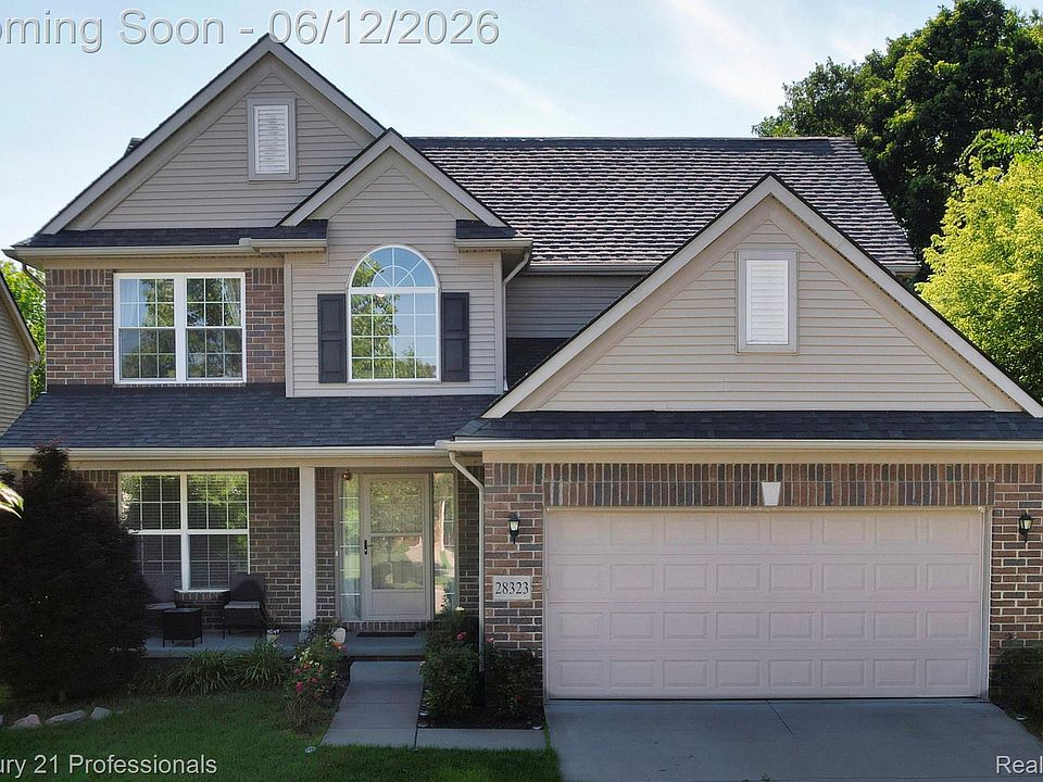 1st image of 28323 Oakmonte Cir W