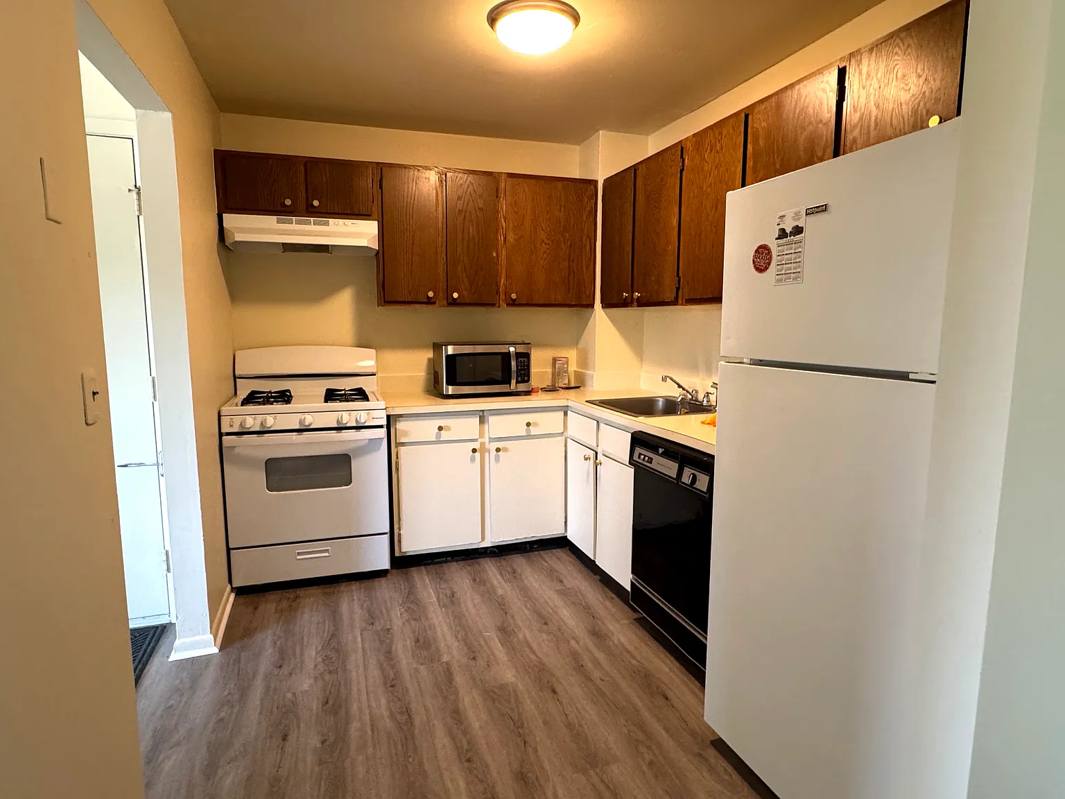 2 bed, $2,200 — Photo 4