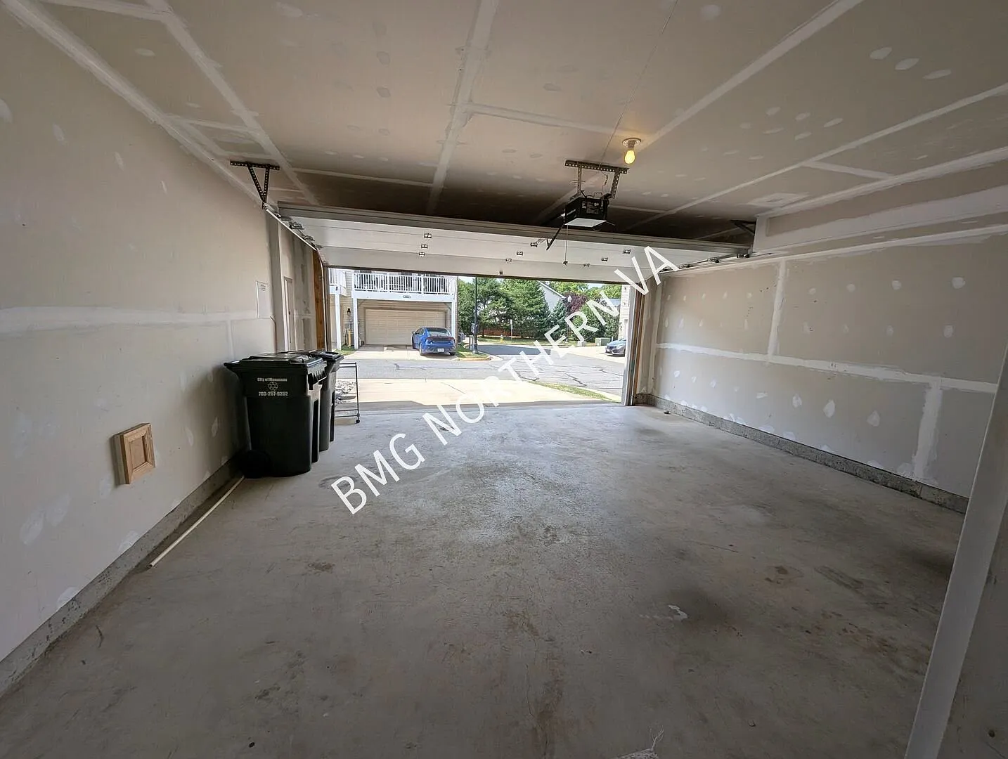 Stunning 3BR/3.5BA Home in Prime Old Town Manassas — Photo 4