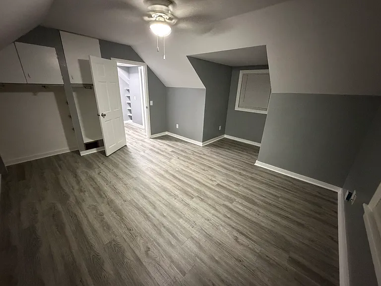 211 S Lafayette St — Photo 16