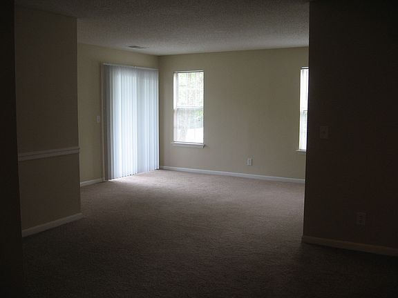 5th image of 103 Paces Brook Ave APT 10323