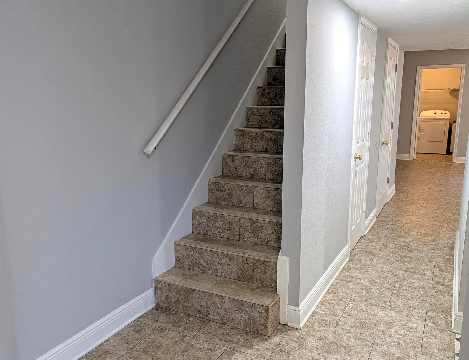 2 bed, 1273 sqft, $1,895 — Photo 2