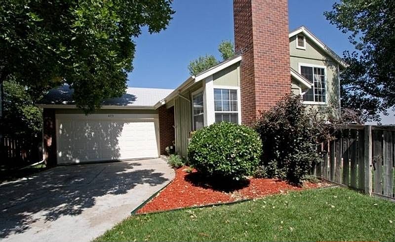 Nestled at end of Cul-de-Sac