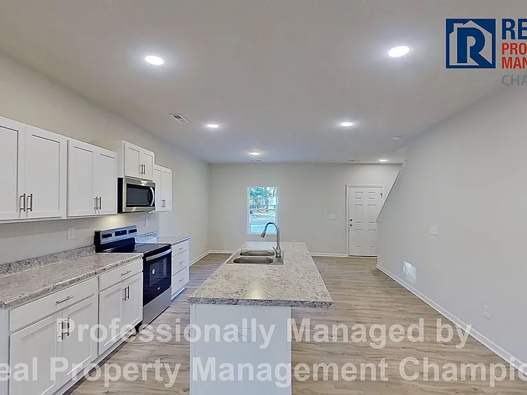 460 Maides Ave — Photo 4