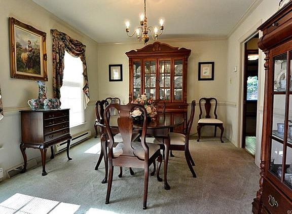 4th image of 3107 Warren Ct