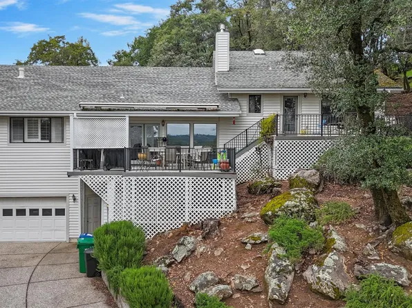 18566 Song Sparrow Ct, Penn Valley, CA 95946