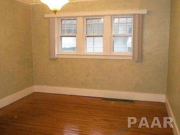 5th image of 2702 N Missouri Ave