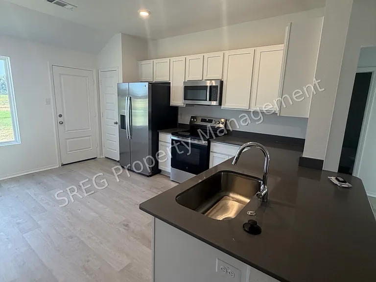 112 Powder River Dr — Photo 2