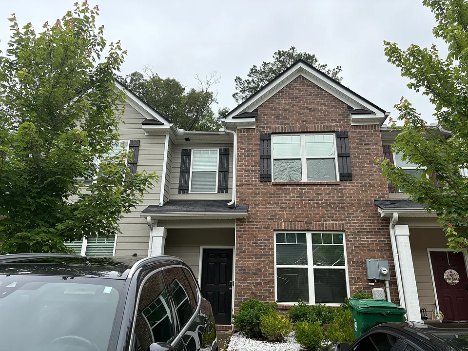 2496 Piering Dr
