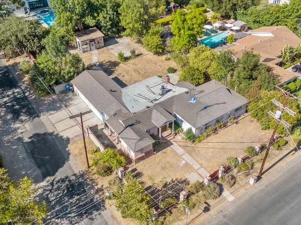 23357 Hatteras St, Woodland Hills, CA 91367