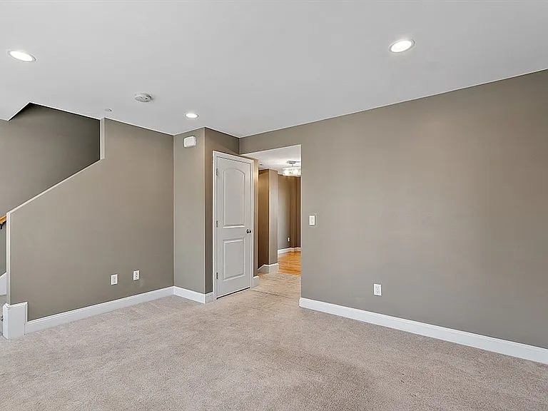 311 Littleton Rd #20 — Photo 17