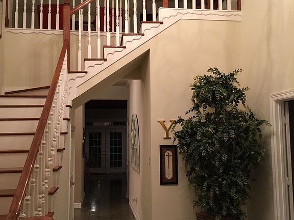 3rd image of 19518 Oakmeadow Cir