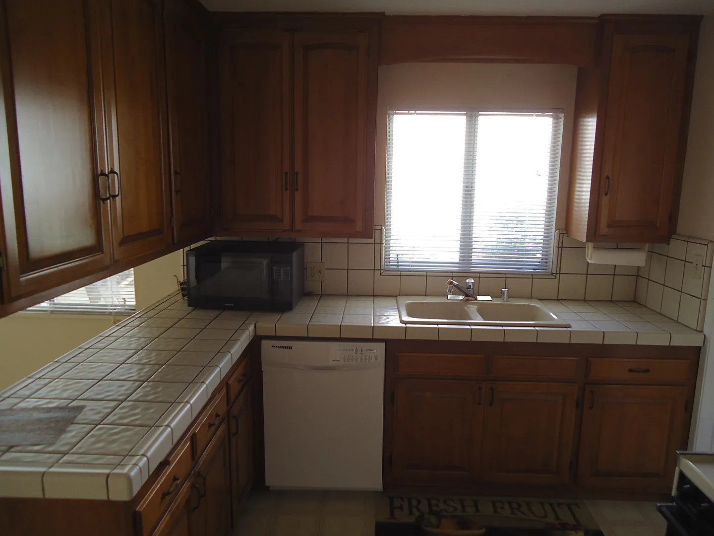 Move In Special! Charming Hillside House in Mission Heights Above Fashion Valley - Central to Eve... — Photo 4
