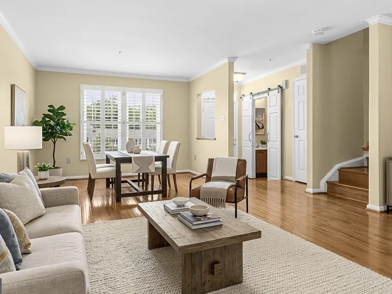 6837 Malton Ct — Photo 10