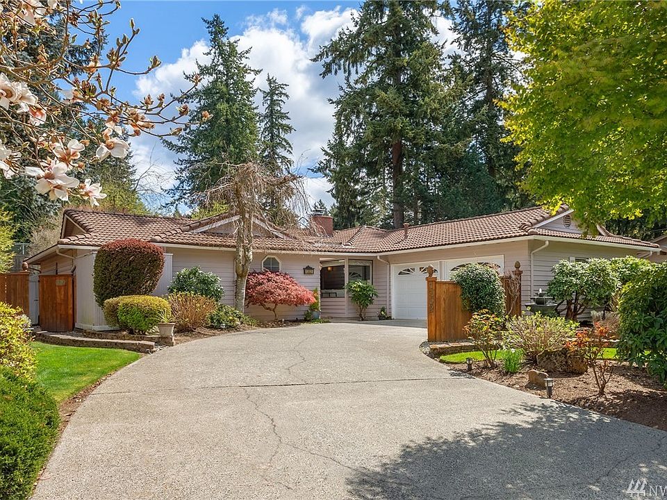 1st image of 1302 151st Pl NE