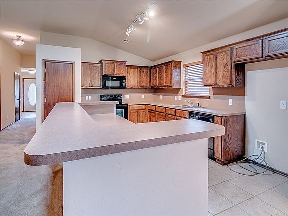 5th image of 2813 NW 182nd St
