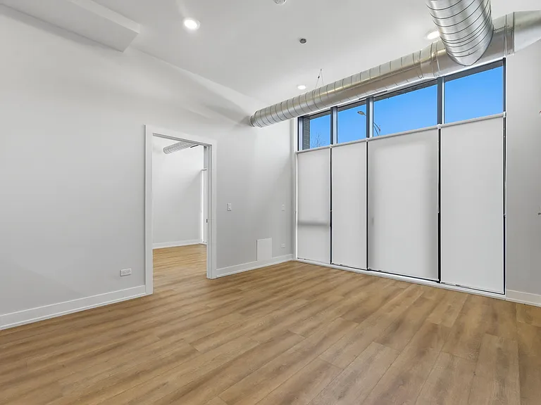 2839 W Belmont Ave #101 — Photo 5