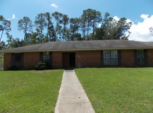 230 Corinth Dr, Bay Saint Louis, MS 39520