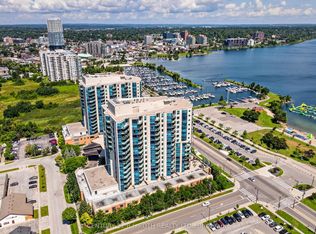 33 Ellen St #904, Barrie, ON L4N6E9
