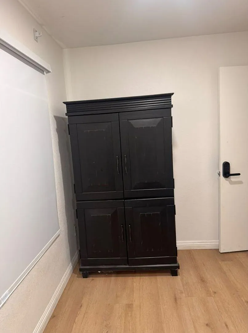 4 bed, 3.0 bath, 1888 sqft, $970 — Photo 3