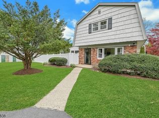 14 Parker Rd, Mount Arlington Boro, NJ 07856
