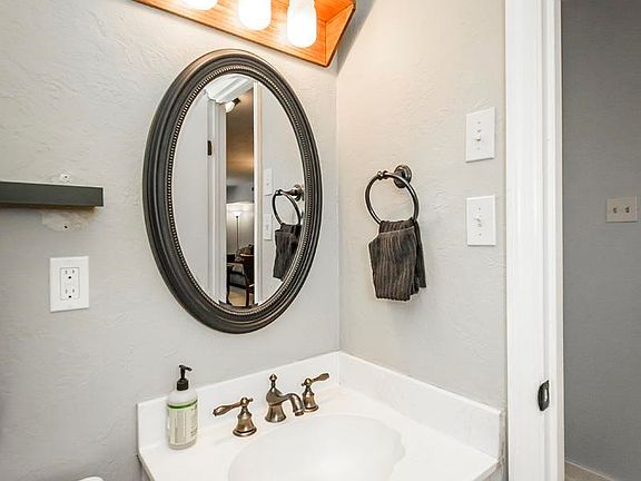 3rd image of 504 Green Mountain Dr APT 401