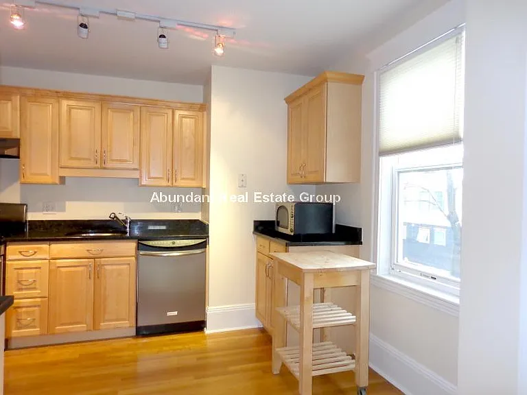 304 Allston St #4 — Photo 10