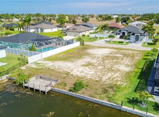 714 SW 12th Ter, Cape Coral, FL 33991