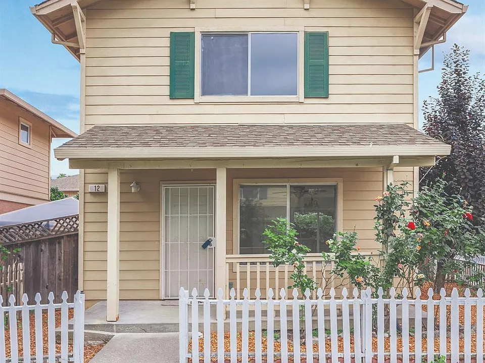 12 Alana Way