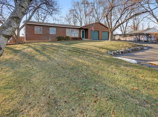 934 Highland Rd, Mundelein, IL 60060