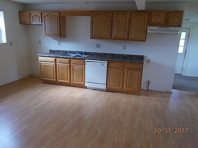 2nd image of 1004 Joe St