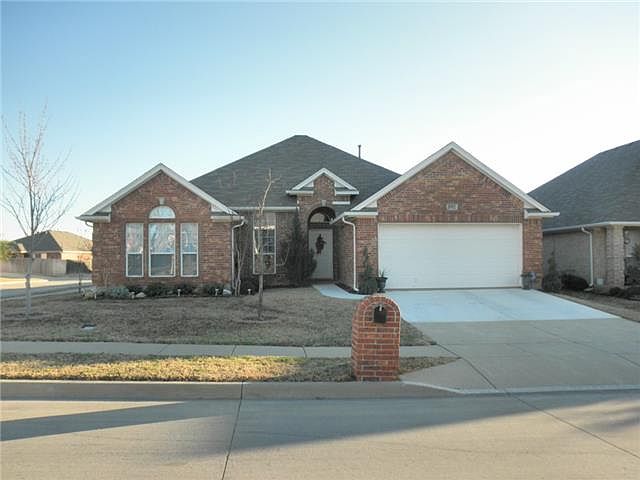 1st image of 2052 El Camino Dr