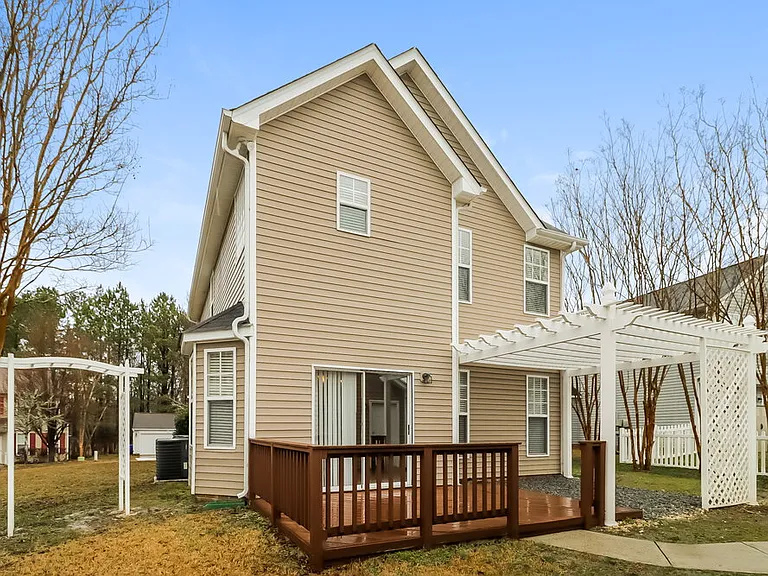 8153 Rolling Meadows Ln — Photo 16