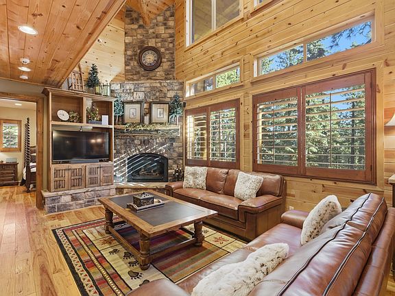 4th image of 1360 E South Mossberg Rd