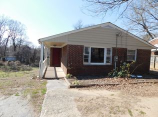 128 Church St, Brookneal, VA 24528