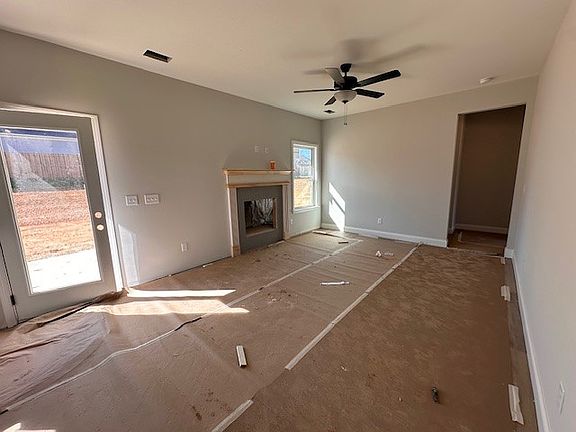 3rd image of 265 Black Oak Dr