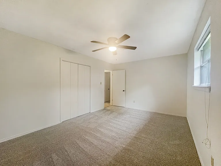 2604 NE Garden Ln — Photo 19