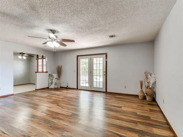 8304 Lance Dr, Oklahoma City, OK 73132