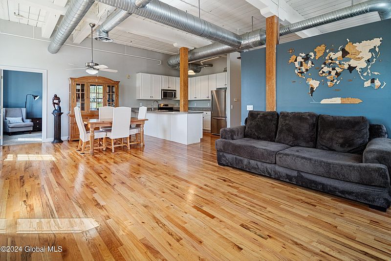 4th image of 387 3rd Avenue #304