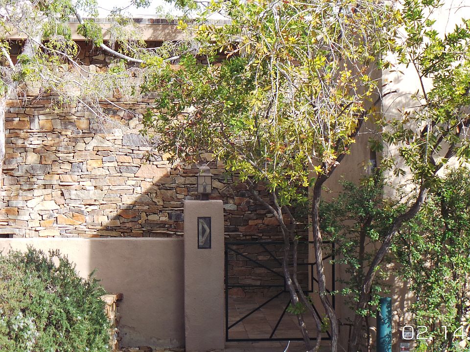 private entry garden