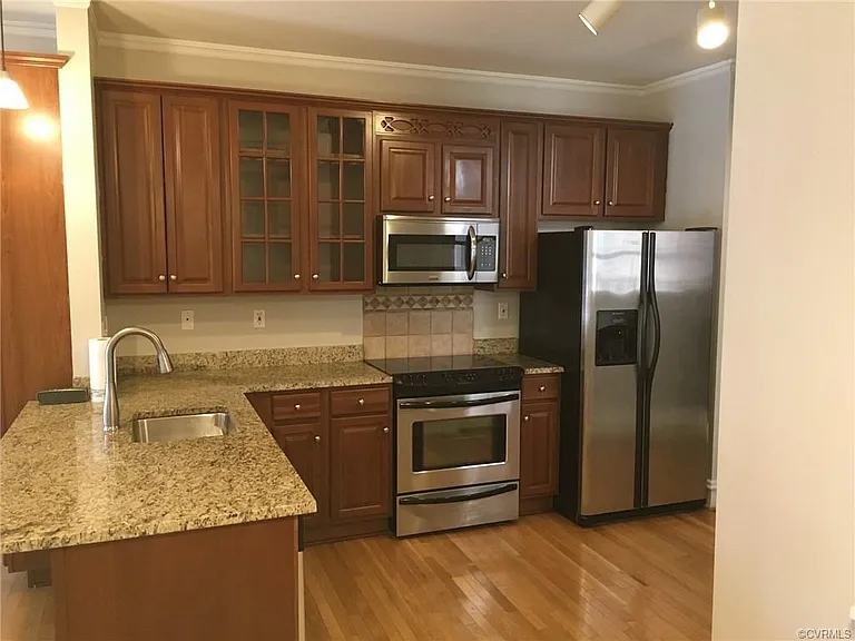 1618 Park Ave #1D — Photo 3